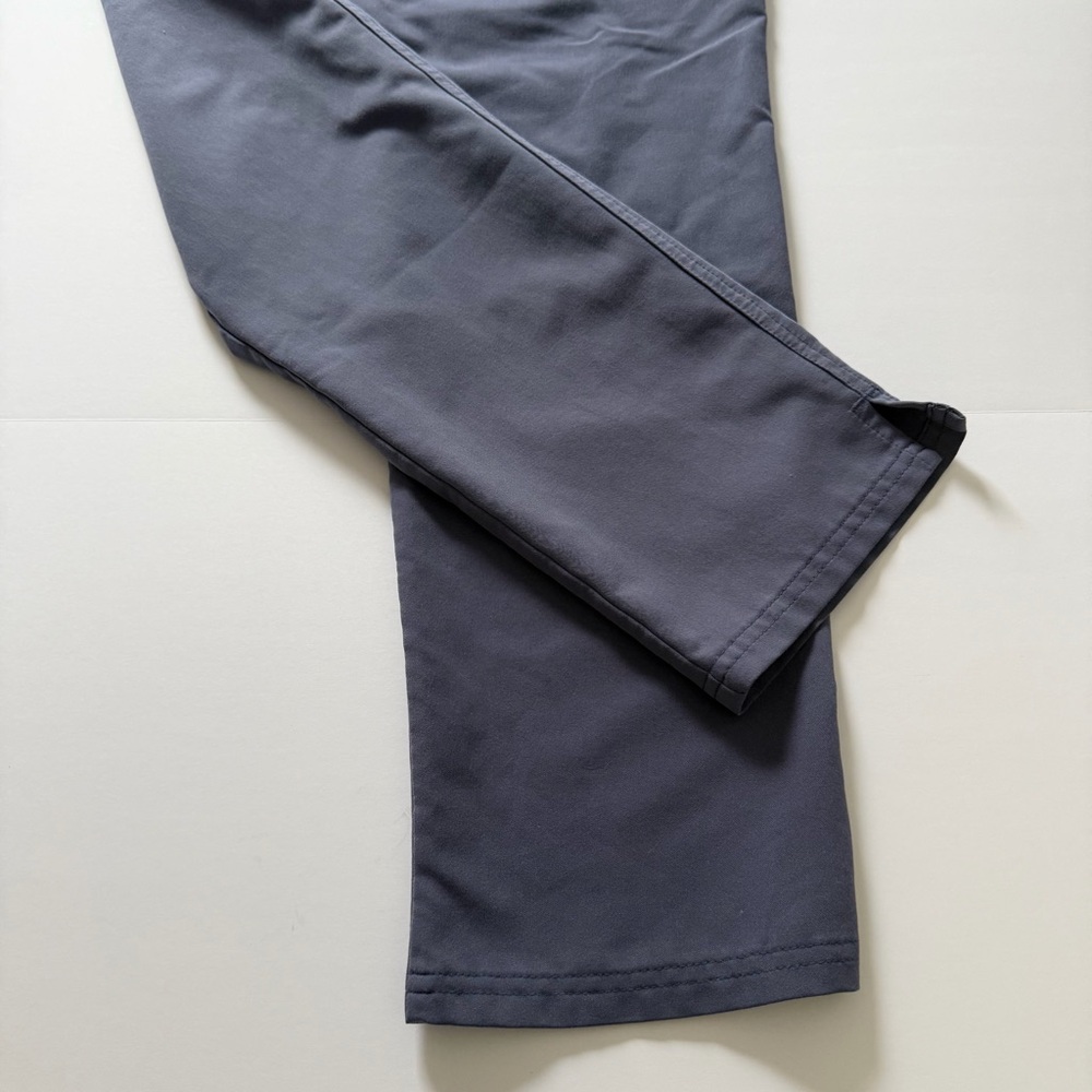 FIGS Men’s Cairo Cargo Scrub Pants in Space Navy Size Medium Tall, Limited Color - Picture 8 of 10